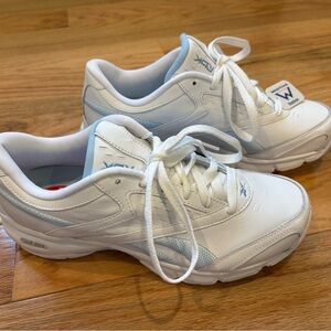 Reebok Women’s White Athletic Walking Shoes Size 7.5 NWT